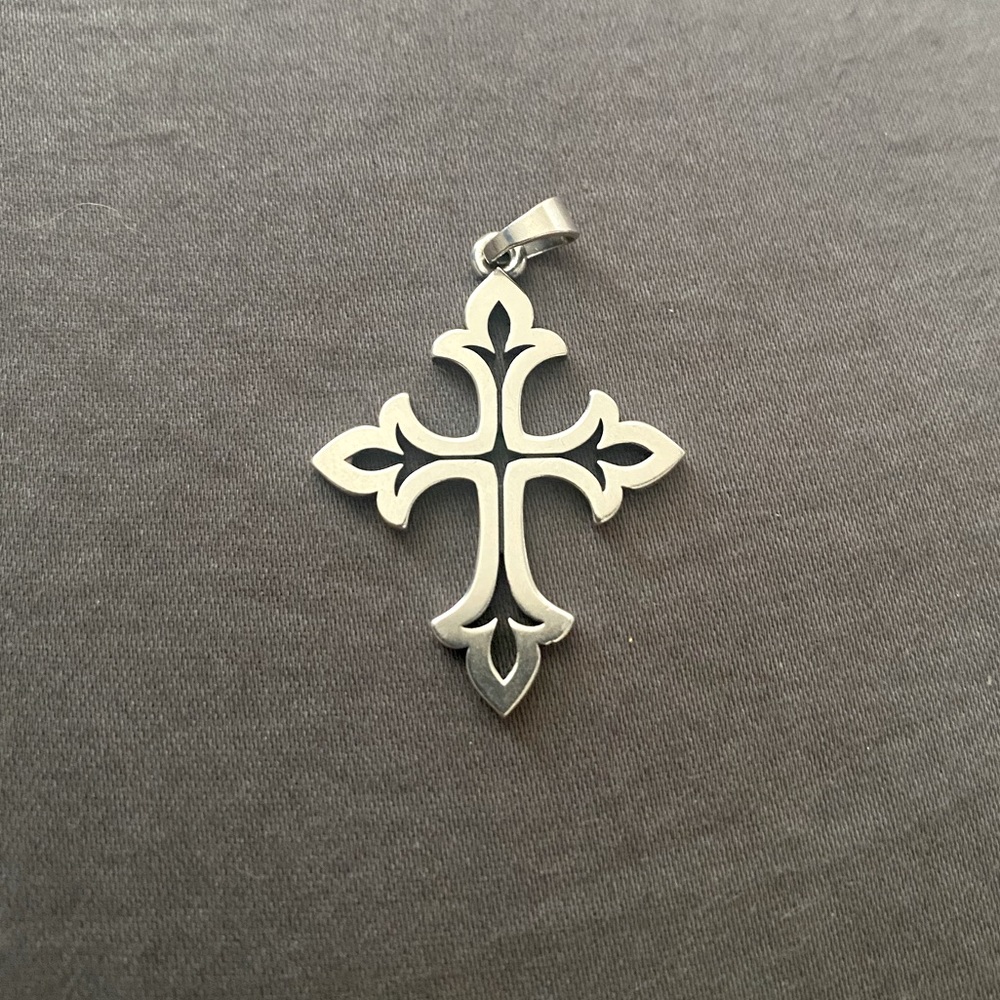 Retired James Avery Fleur Cross Pendant